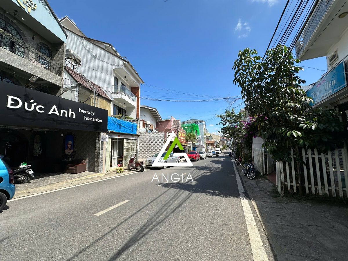 Nhà mặt tiền Trần Nhật Duật - Giá: 12ty