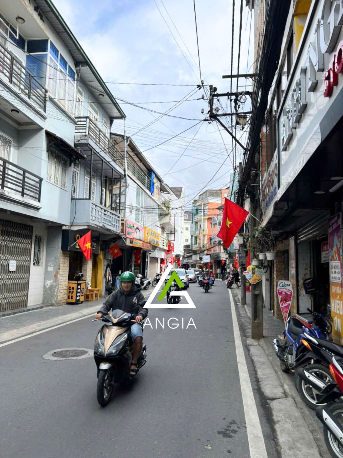 Đất mặt tiền Nguyễn Văn Trỗi - Giá: 20ty