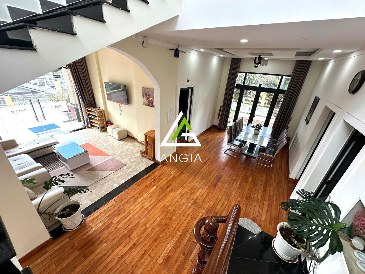 Biệt thự Trịnh Hoài Đức - Giá: 39ty9