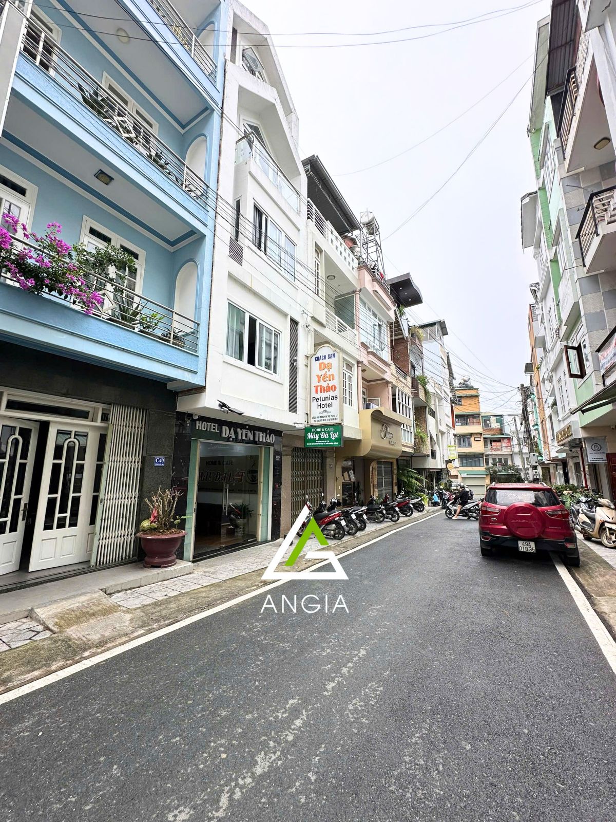 Khách sạn KQH Hoàng Văn Thụ - Giá: 18ty9