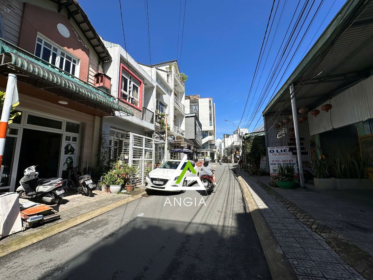 Nhà KQH Phan Đình Phùng - Hai Bà Trưng - Giá: 9ty9