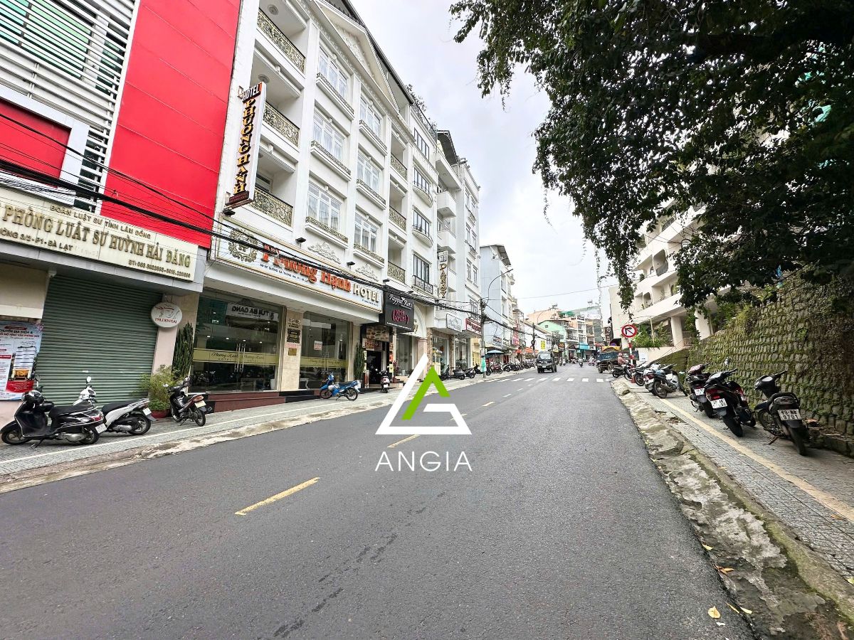 Nhà mặt tiền đường Ba Tháng Hai (đường 3/2) - Giá: 65ty