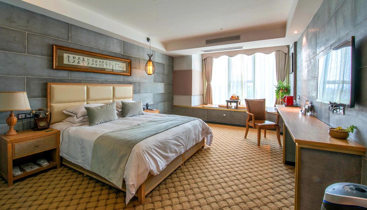 Ven Sông Riverside Hotel