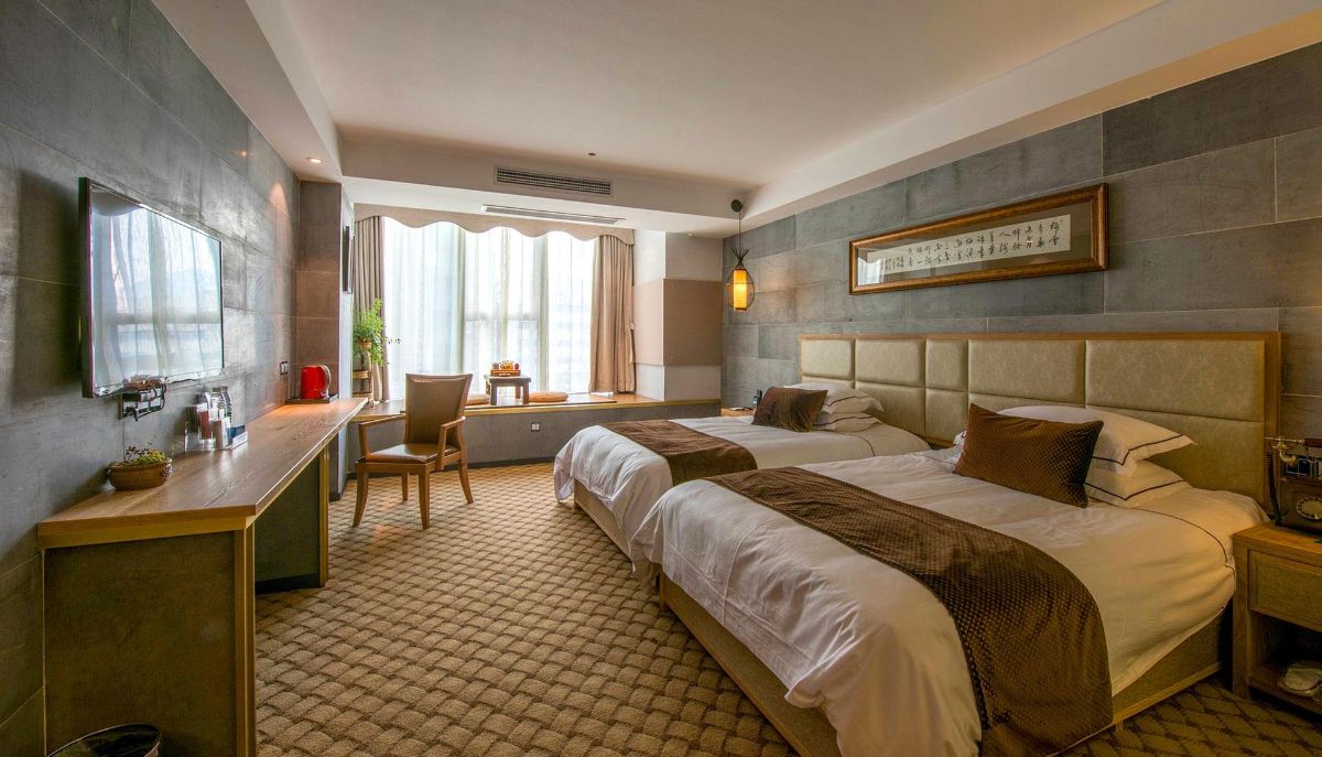 Ven Sông Riverside Hotel