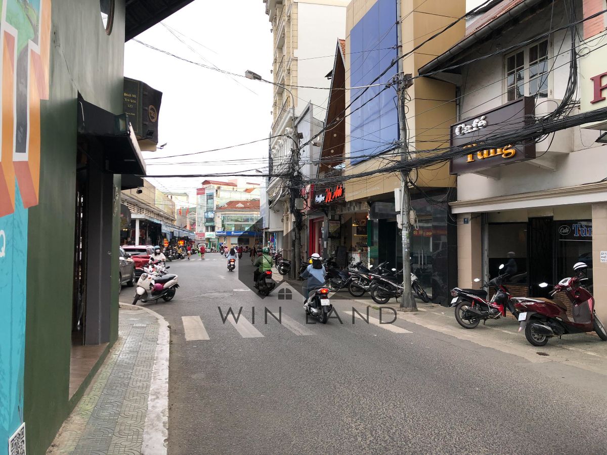 Bán nhà Mặt tiền Khu Hòa Bình - Giá: 40ty