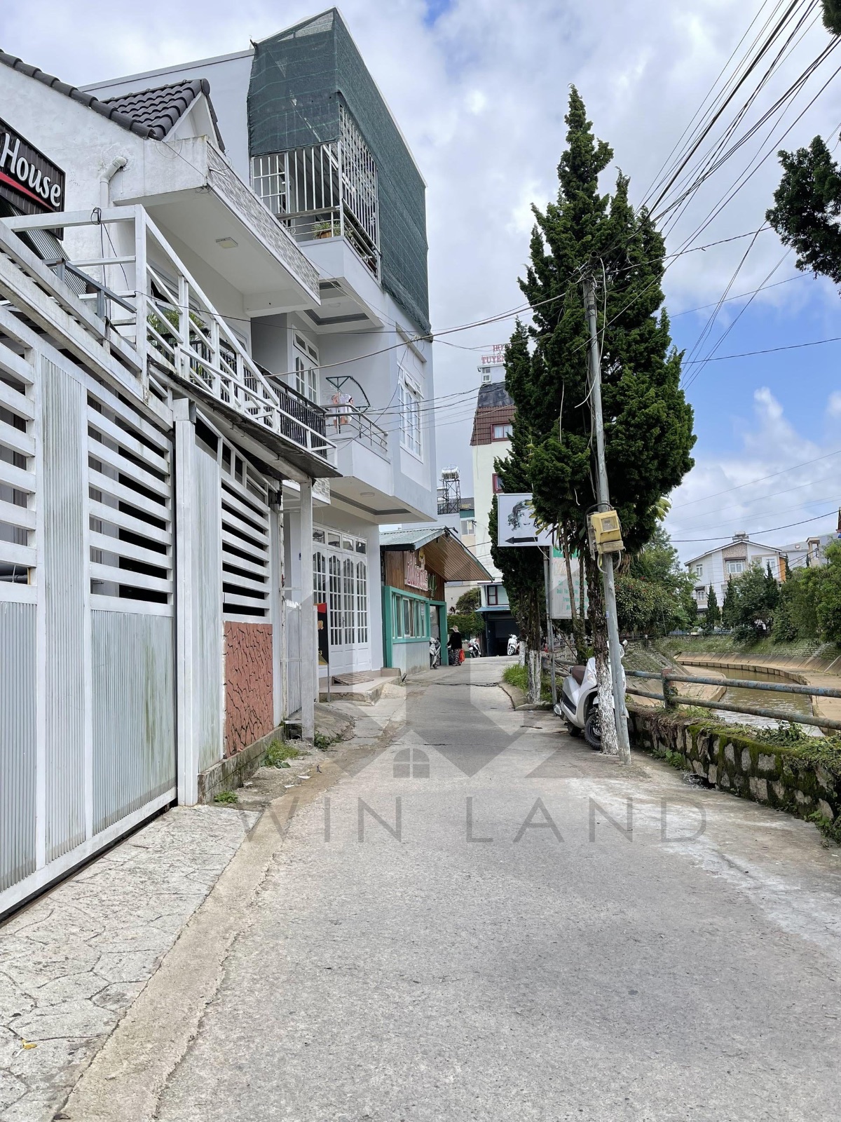 Nhà Nguyễn Văn Cừ - Gía: 13ty