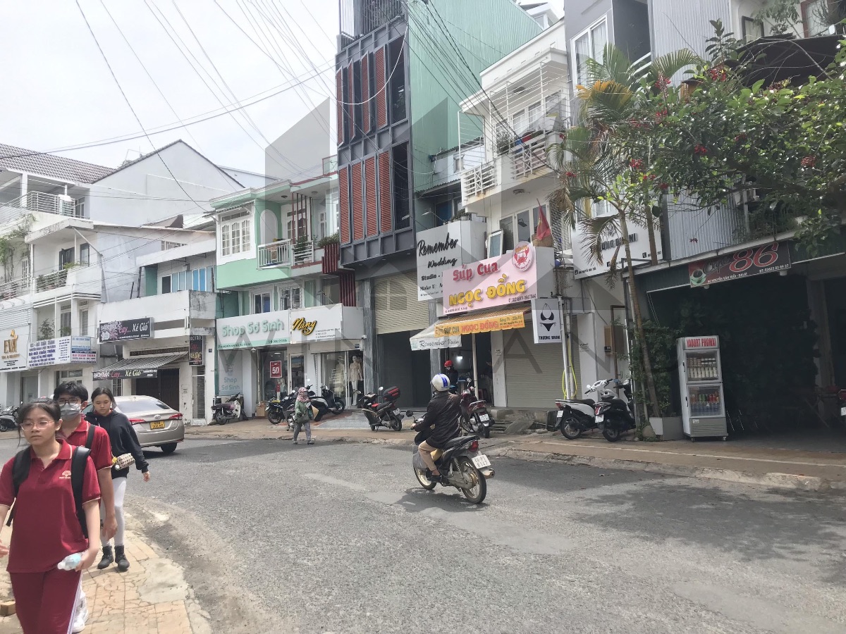 Nhà mặt tiền đường Nguyễn Văn Trỗi - Giá: 30ty