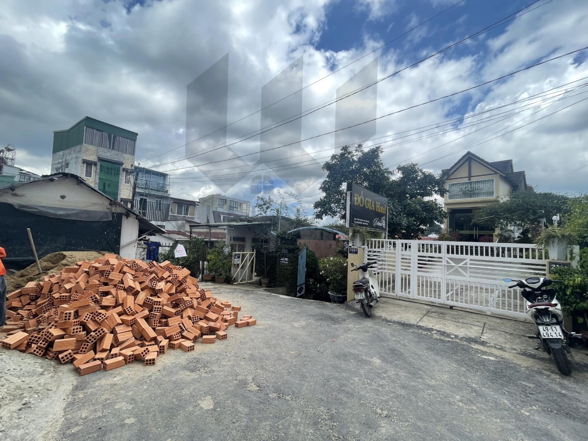 Đất Trần Phú - Giá: 21ty5