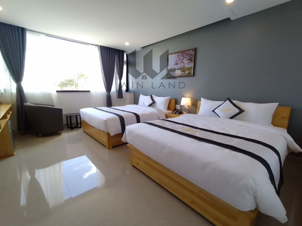 Khách sạn 3 Sao Hai Bà Trưng - Giá: 90ty