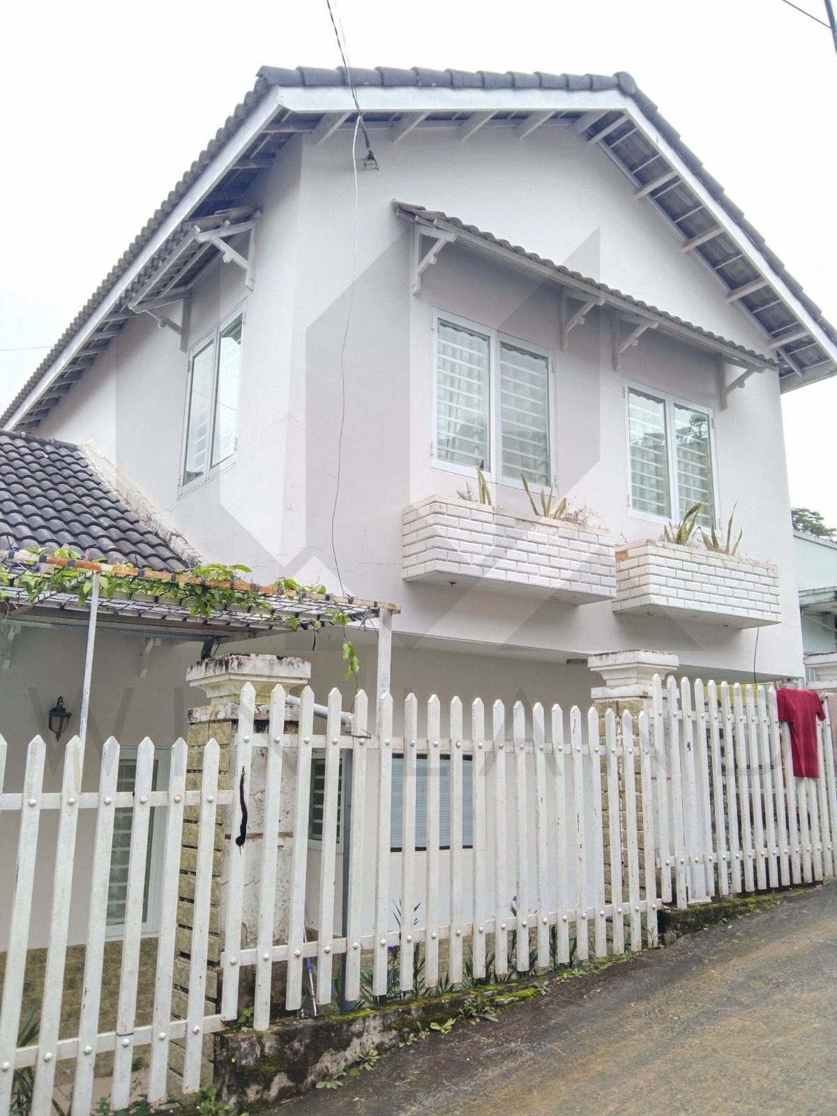 Bán đất tặng nhà Mai Hắc Đế - Giá: 6ty2