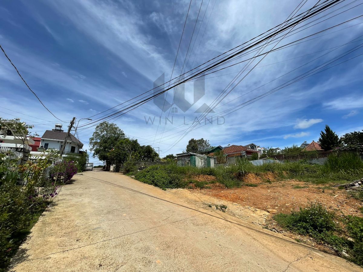 Đất Nam Hồ - Giá: 14ty8