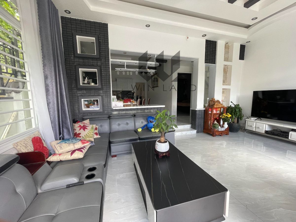 Biệt thự Mặt tiền Nam Hồ - Giá: 23ty5