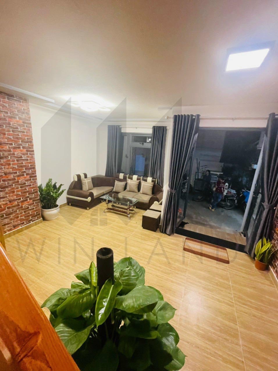 Nhà Nguyễn Công Trứ - Giá: 3ty5