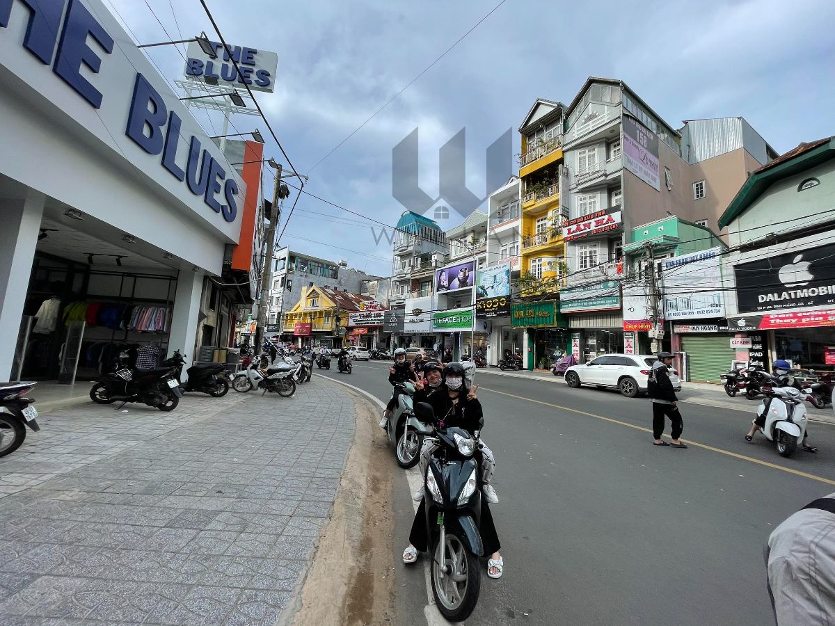 Nhà Mặt tiền Phan Đình Phùng - Giá: 40ty