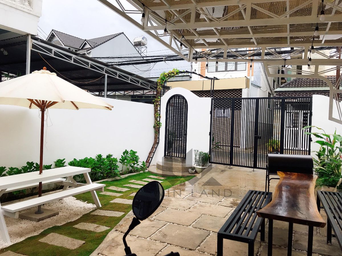 Nhà Mặt tiền Cổ Loa - Giá: 15ty