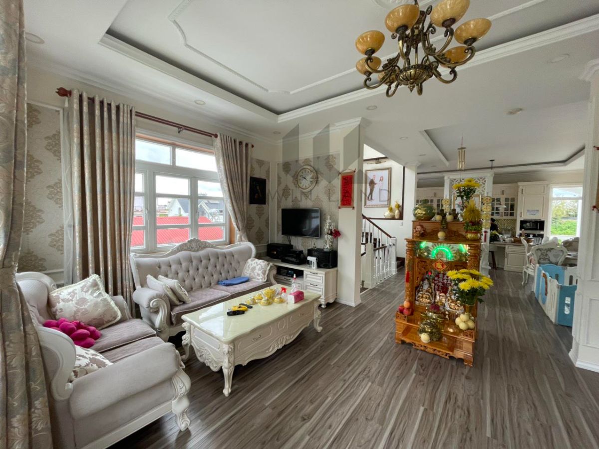 Biệt thự Sân vườn Mặt tiền Trần Quang Khải - Giá: 28ty5