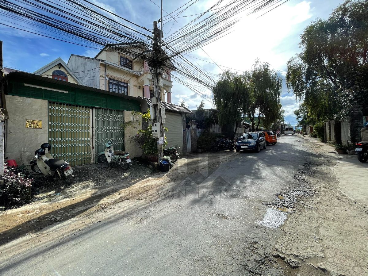 Nhà Nguyên Tử Lực - Giá: 6ty5, tlcc