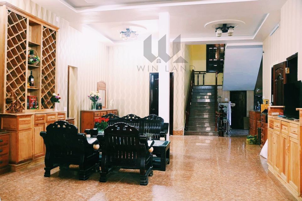 Biệt thự Mặt tiền Trịnh Hoài Đức - Giá: 55ty, tlcc