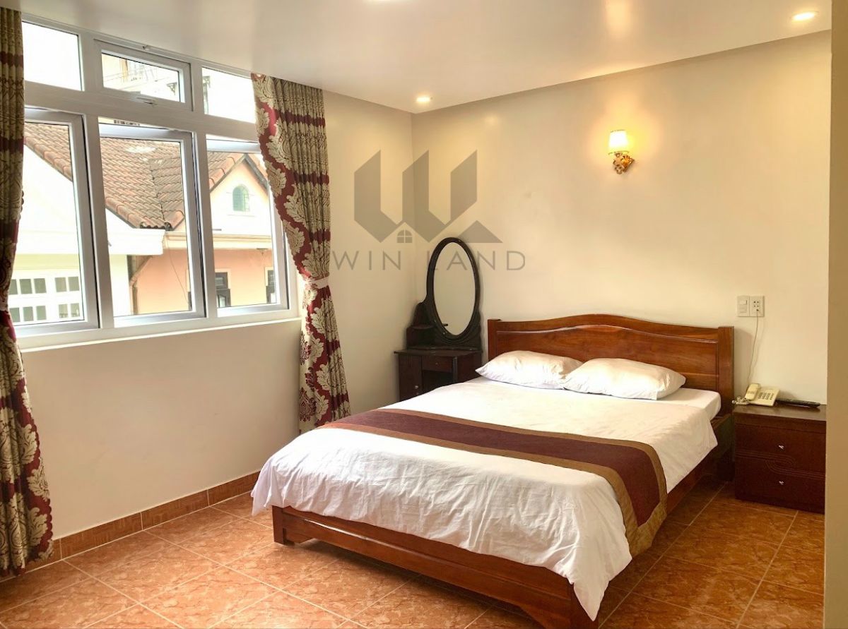 Khách sạn Mặt tiền Nguyễn Chí Thanh - Giá: 45ty