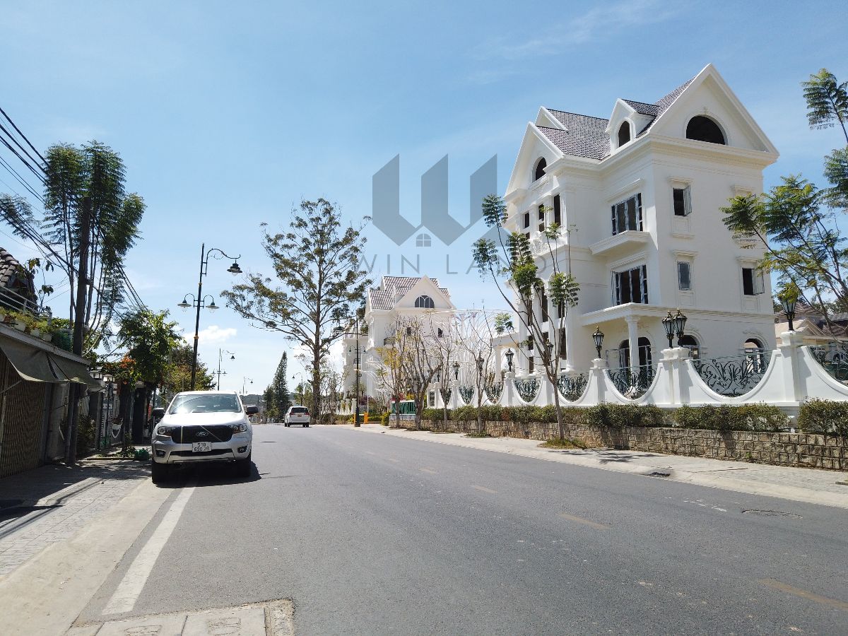 Biệt thự sân vườn Nguyễn Du - Giá: 40 tỷ