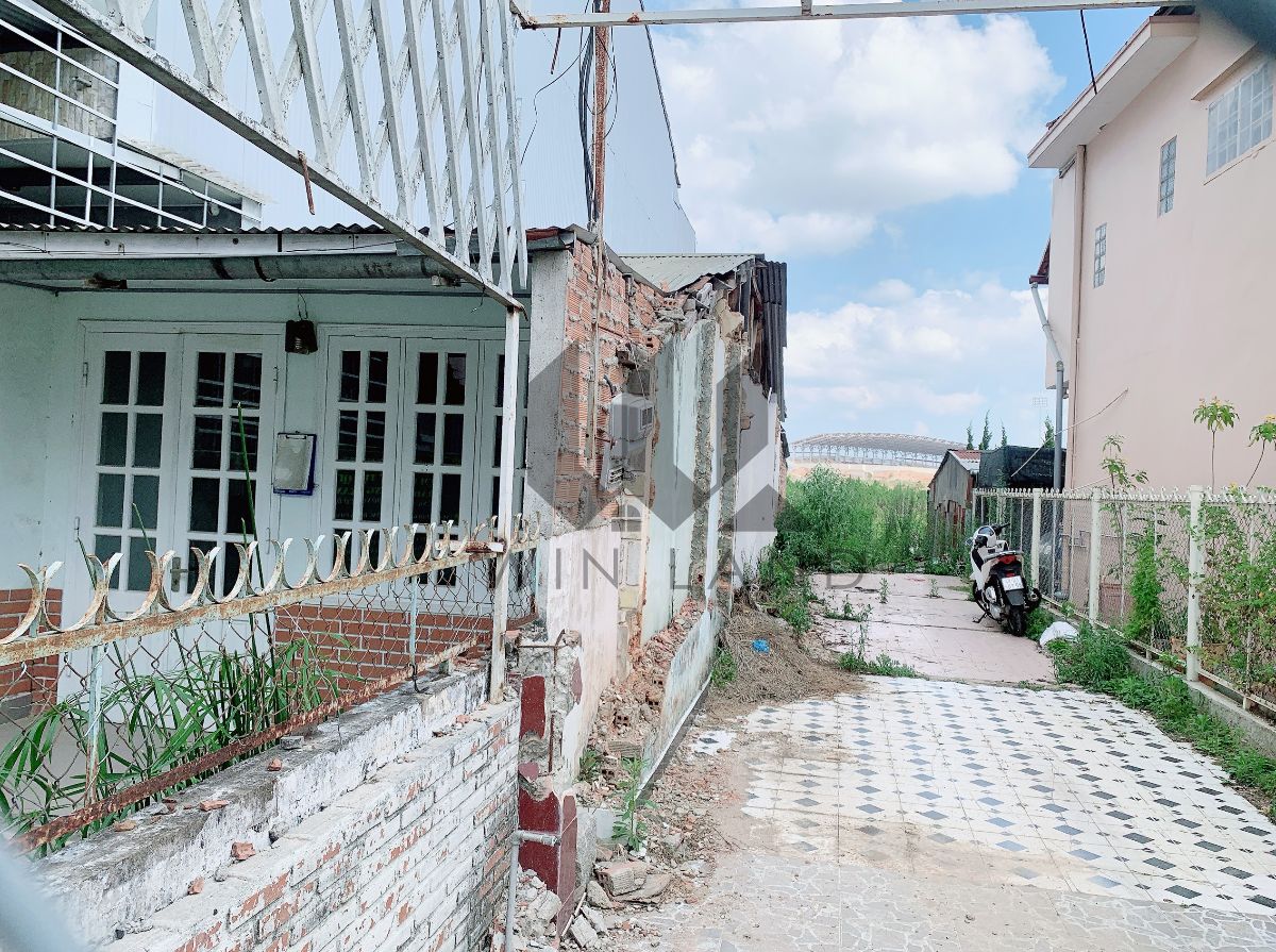 Đất Mặt tiền Cổ Loa - Giá: 9ty