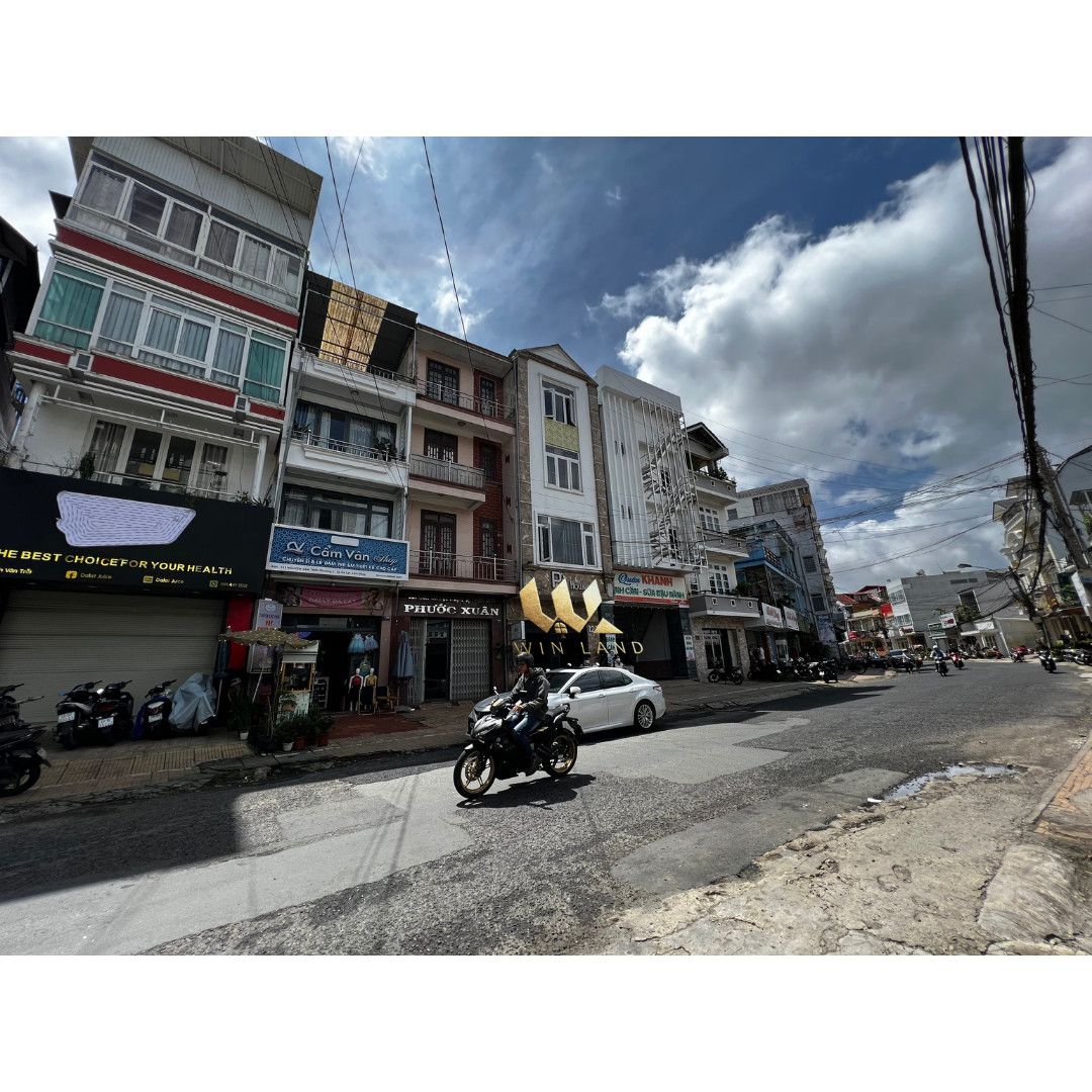 Nhà mặt tiền Nguyễn Trỗi - Giá: 15ty