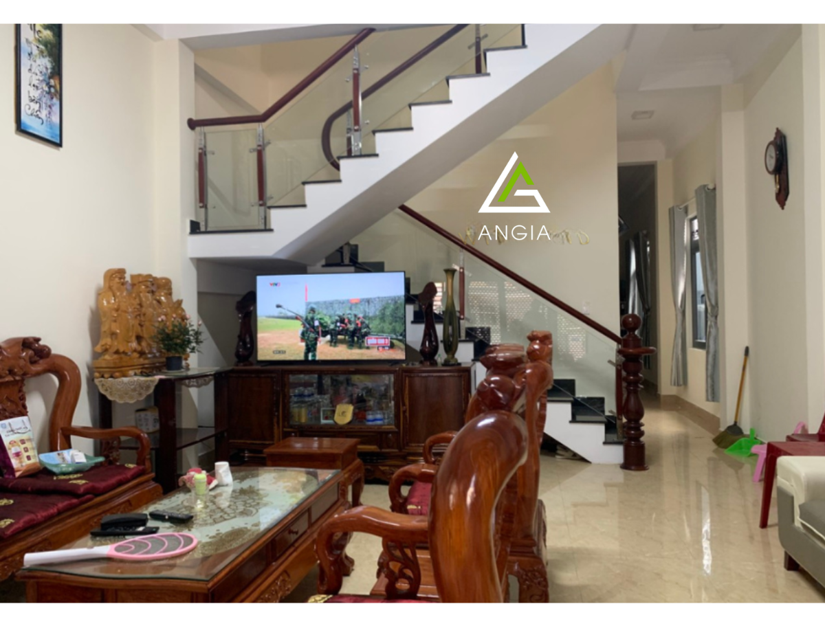 Nhà Nguyễn Hữu Cảnh - Giá: 9ty5