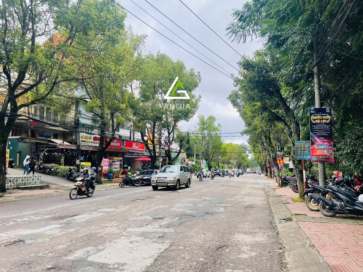 Nhà 2 mặt tiền Phù Đổng Thiên Vương - Giá: 40ty, tlcc