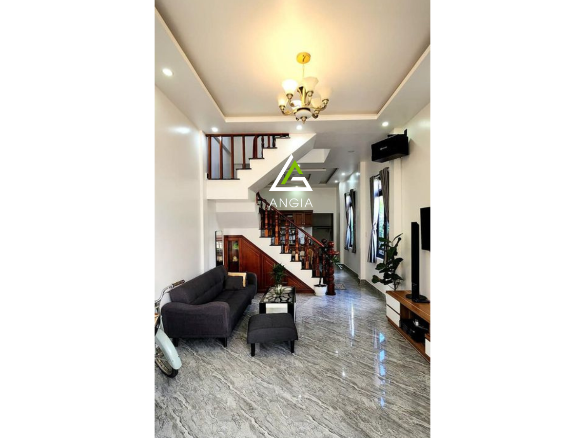 Nhà Trịnh Hoài Đức - Giá: 3ty6