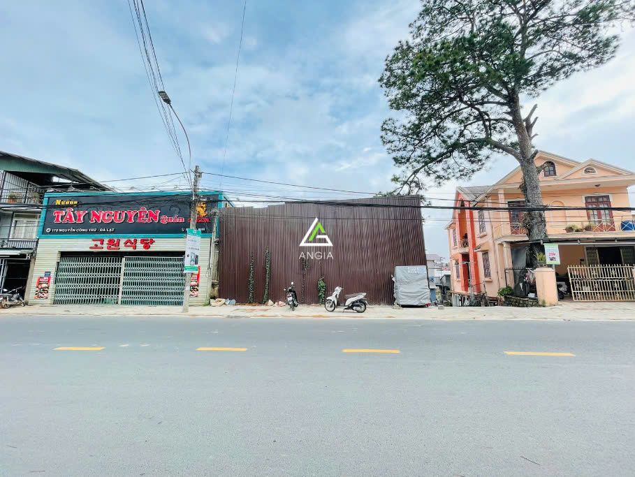 Đất 2 mặt tiền Nguyễn công Trứ - Giá: 72ty
