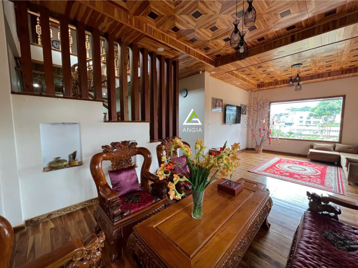 Biệt thự sân vườn Trịnh Hoài Đức - Giá: 45ty