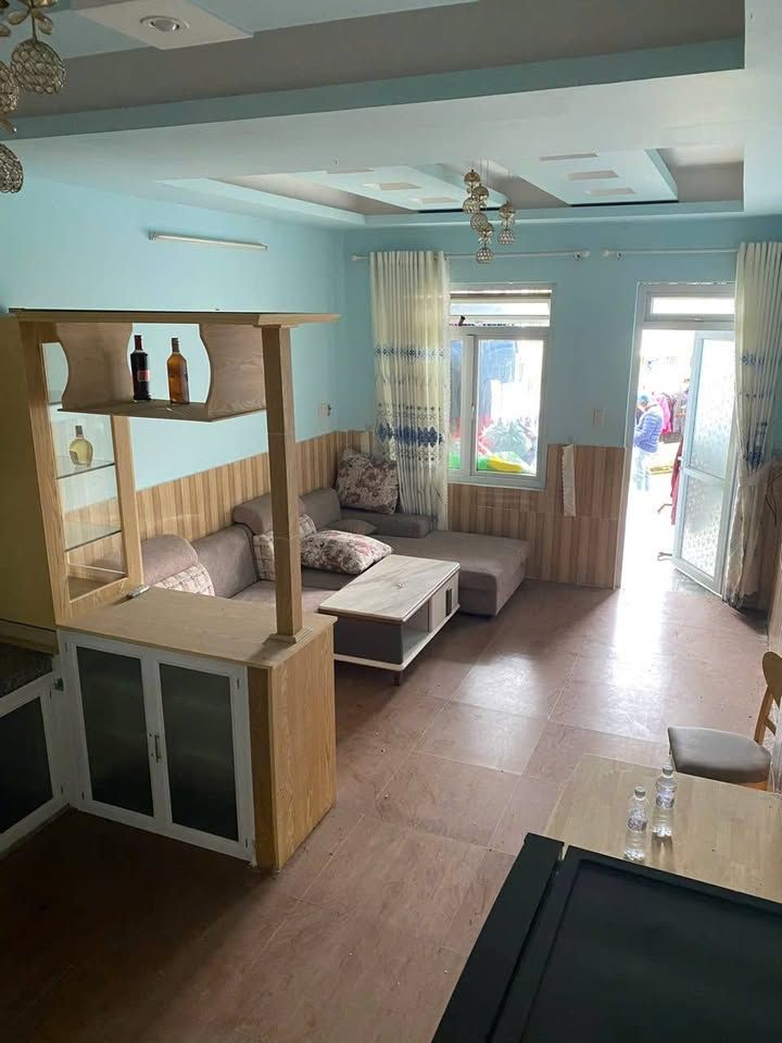 Nhà giá rẻ hẻm Cao Thắng - Giá: 2ty650