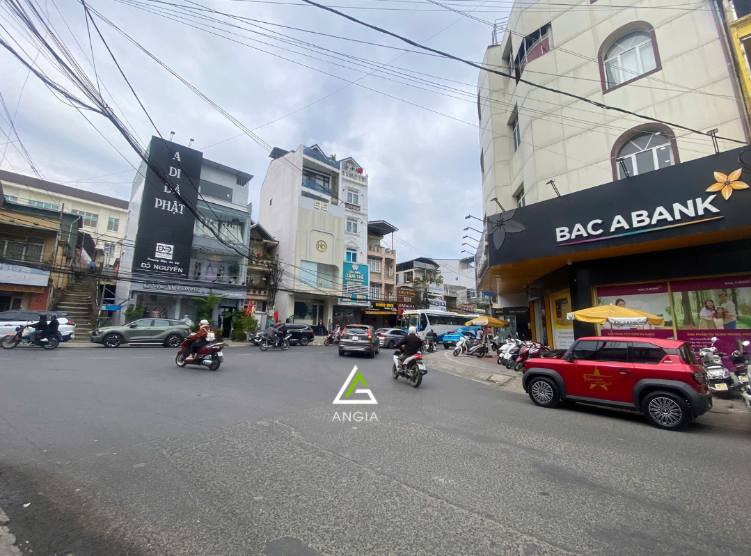 Nhà mặt tiền Tản Đà - Giá: 28ty