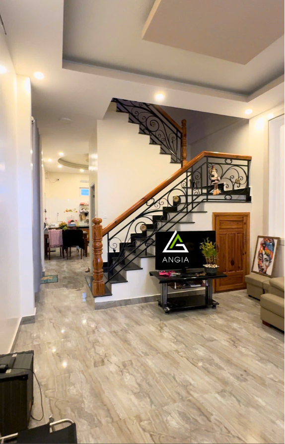 Nhà Triệu Việt Vương - Giá: 6ty