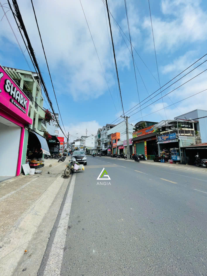 Đất mặt tiền Ngô Quyền - Giá: 20ty 