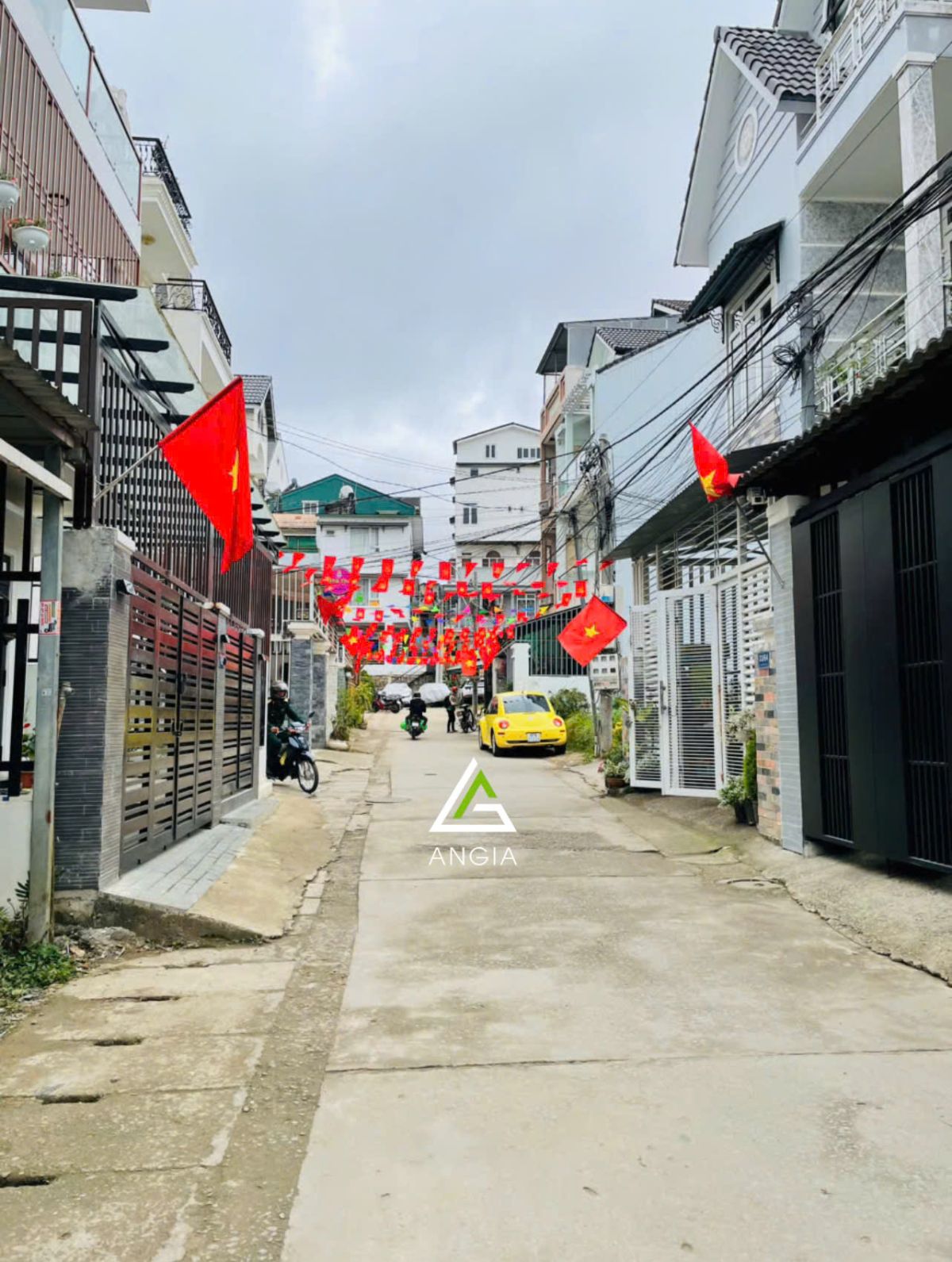 Nhà Nguyễn Công Trứ - Giá: 12ty5