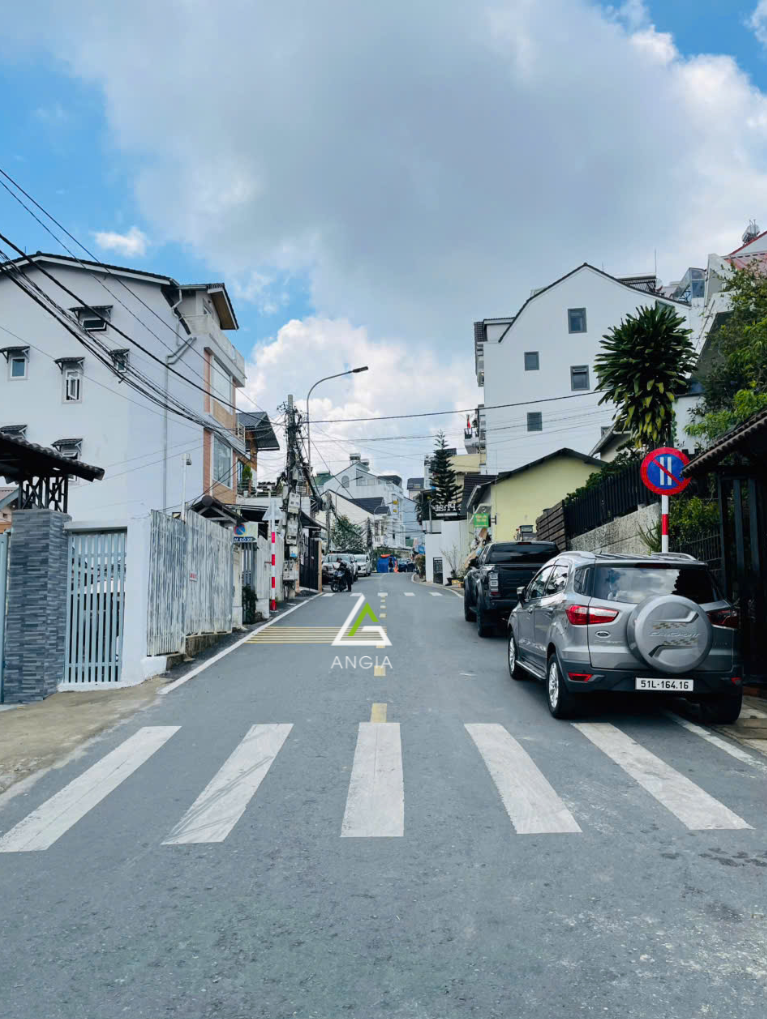Nhà hẻm 27 Lê Hồng Phong - Giá: 9ty2