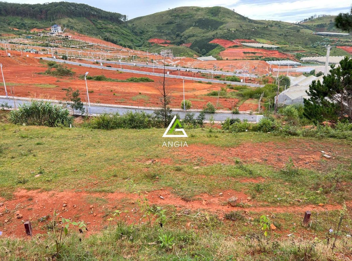 Đất thị trấn Lạc Dương, huyện Lạc Dương (Vạn Xuân) - Giá: 4ty, tlcc