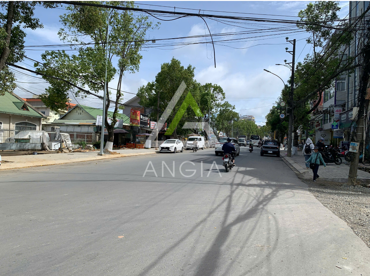 Nhà Phù Đổng Thiên Vương -  Giá: 40ty