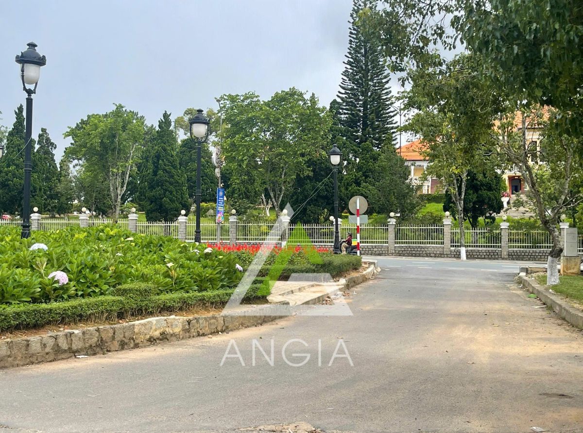 Đất Trần Hưng Đạo - Giá: 30ty