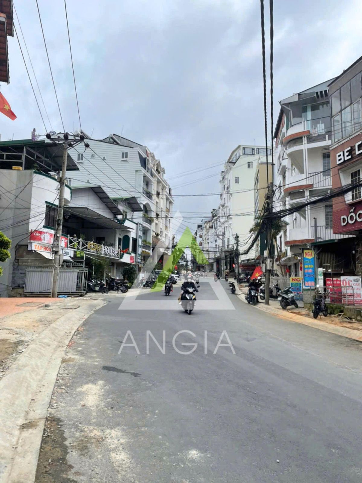 Đất Mặt tiền Hà Huy Tập - Giá: 75ty