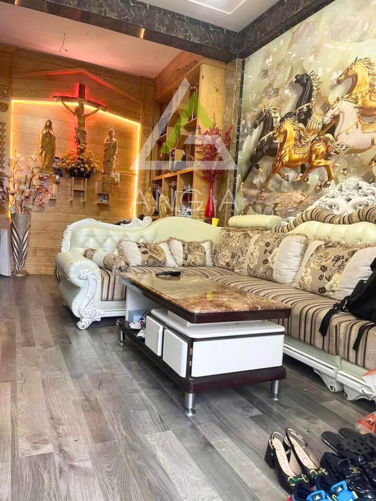 Nhà Nguyễn Trung Trực - Giá: 5ty4