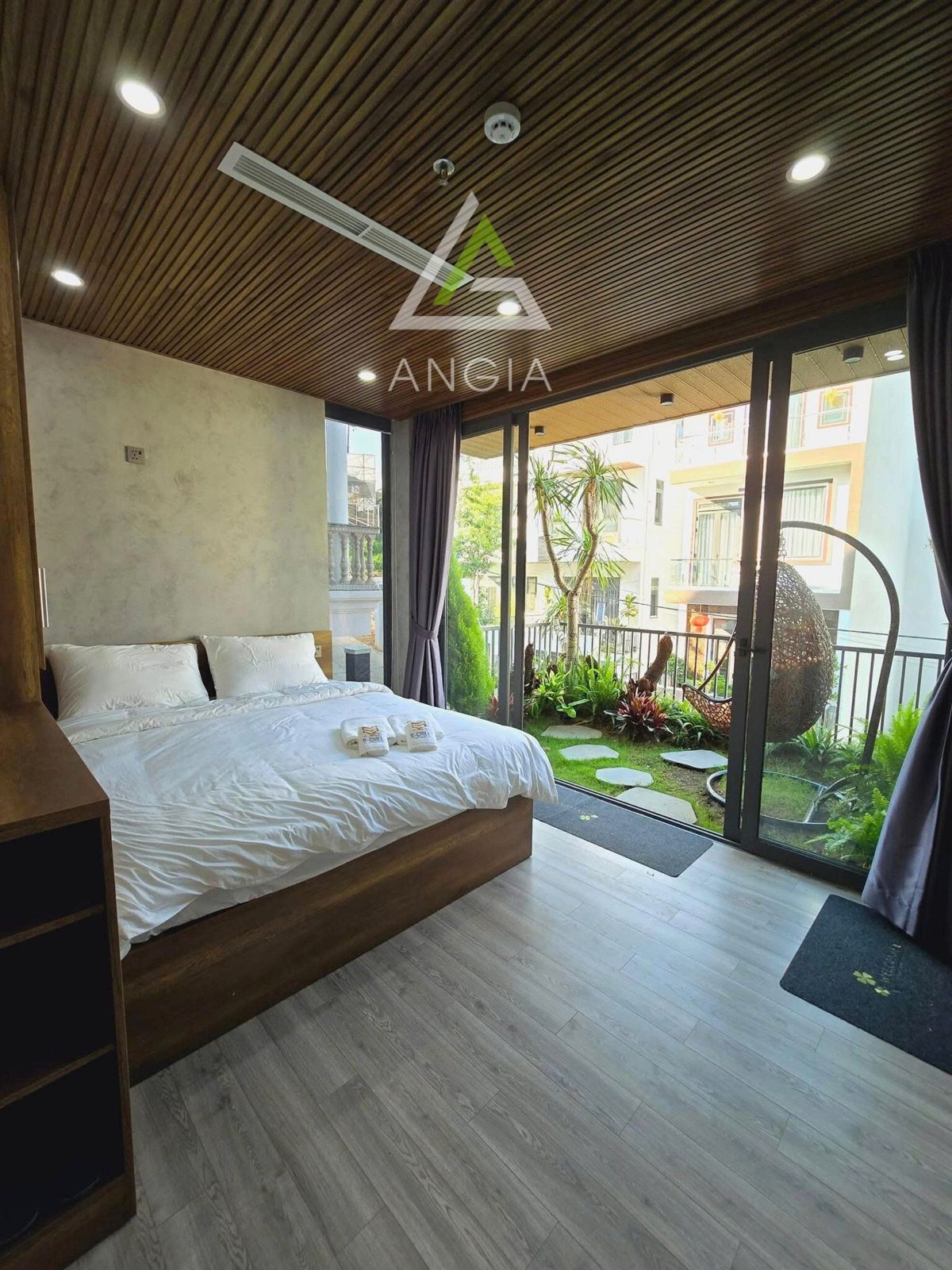 Khách sạn Vạn Thành - Giá: 19ty5