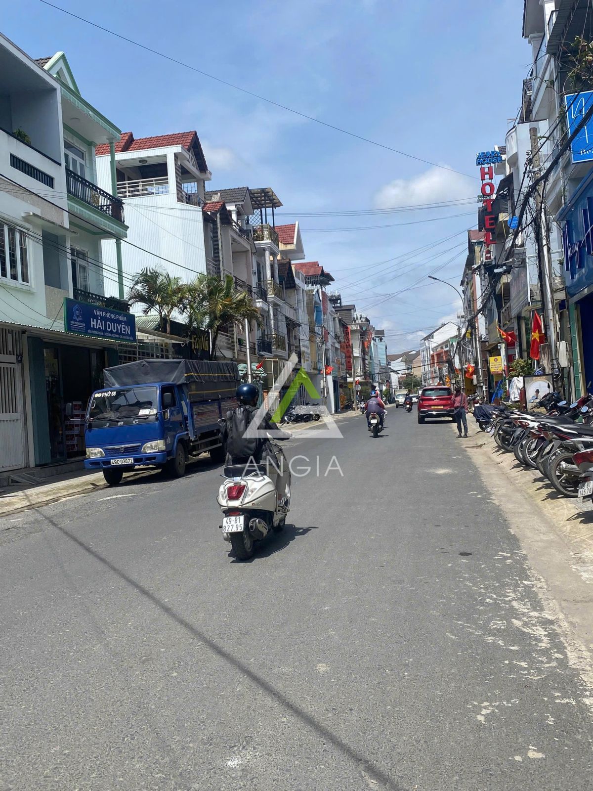 Nhà mặt tiền Mạc Đỉnh Chi - Giá: 17ty5