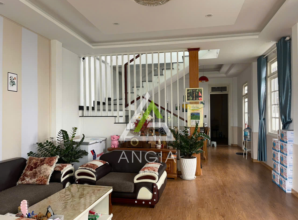 Nhà KQH Bạch Đằng - Ngô Quyền - Giá: 8ty7