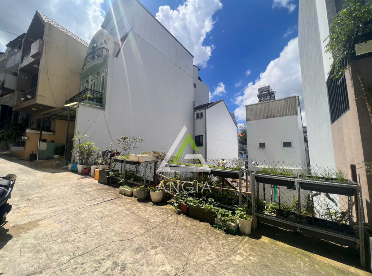 Đất Nguyễn Đình Chiểu - Giá: 5ty5