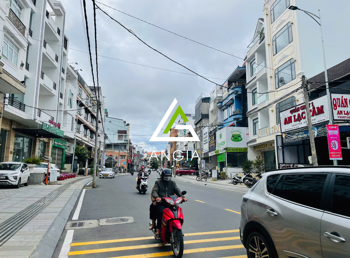 Nhà mặt tiền Bùi Thị Xuân - Giá: 35ty