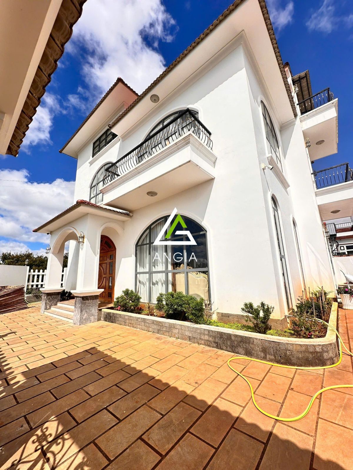 Biệt thự Măng Lin - Giá: 27ty