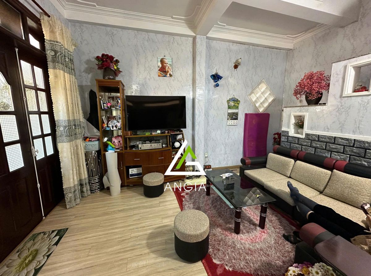 Nhà Cô Giang - Giá: 5ty5