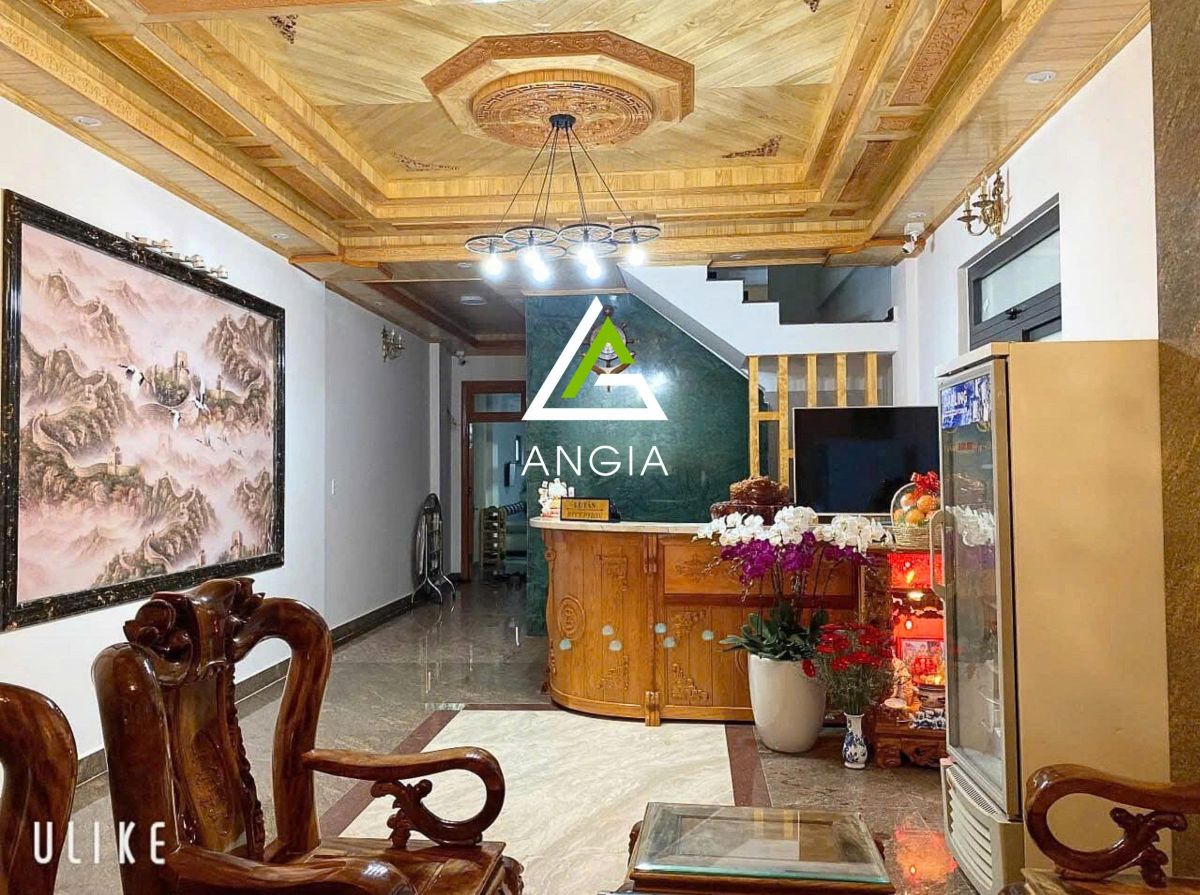 Nhà mặt tiền Mê Linh - Giá: 25ty